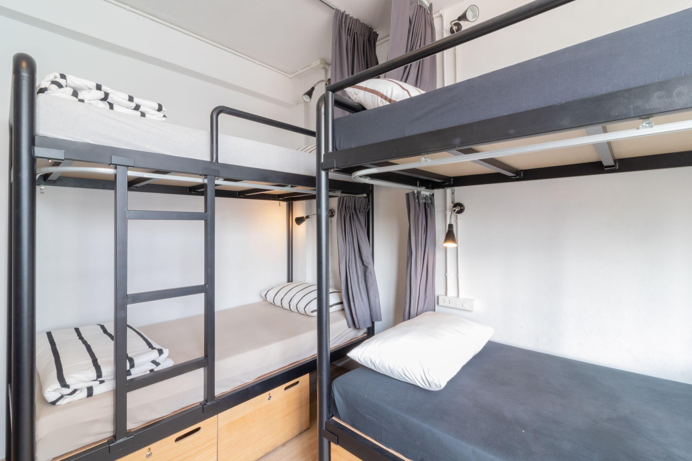 Beige Poshtels + Netflix Hostel Bangkok Ngoại thất bức ảnh