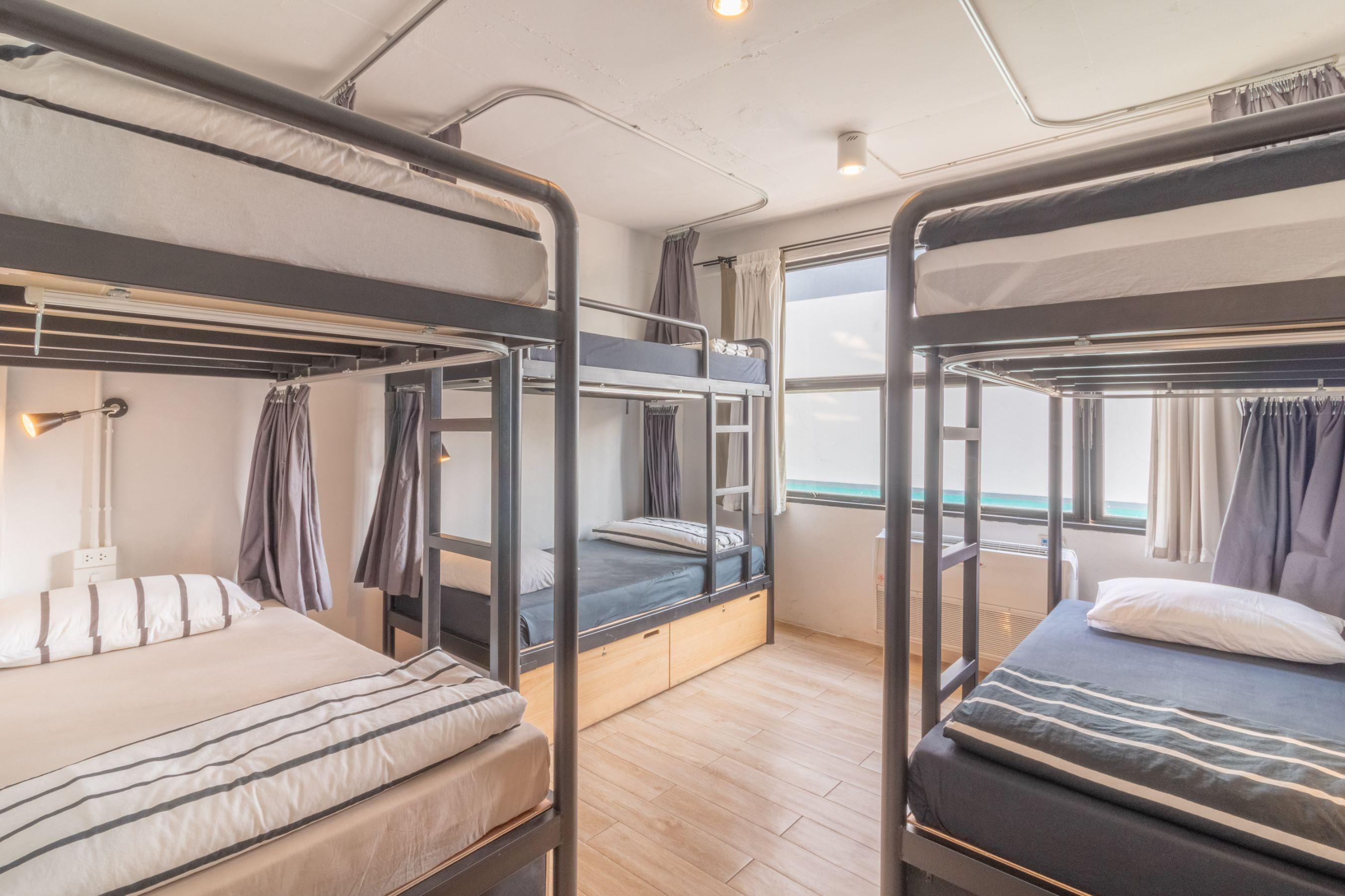 Beige Poshtels + Netflix Hostel Bangkok Ngoại thất bức ảnh