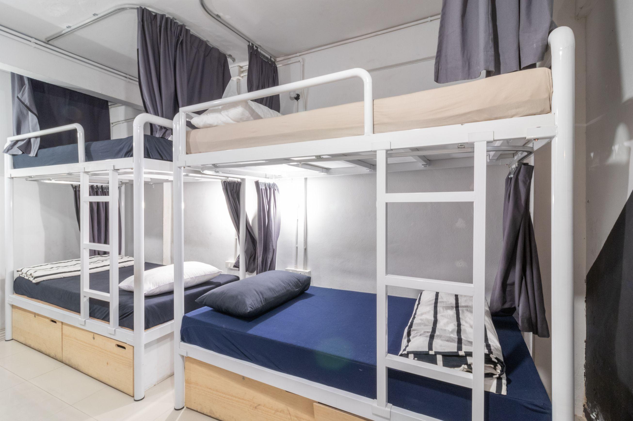 Beige Poshtels + Netflix Hostel Bangkok Ngoại thất bức ảnh