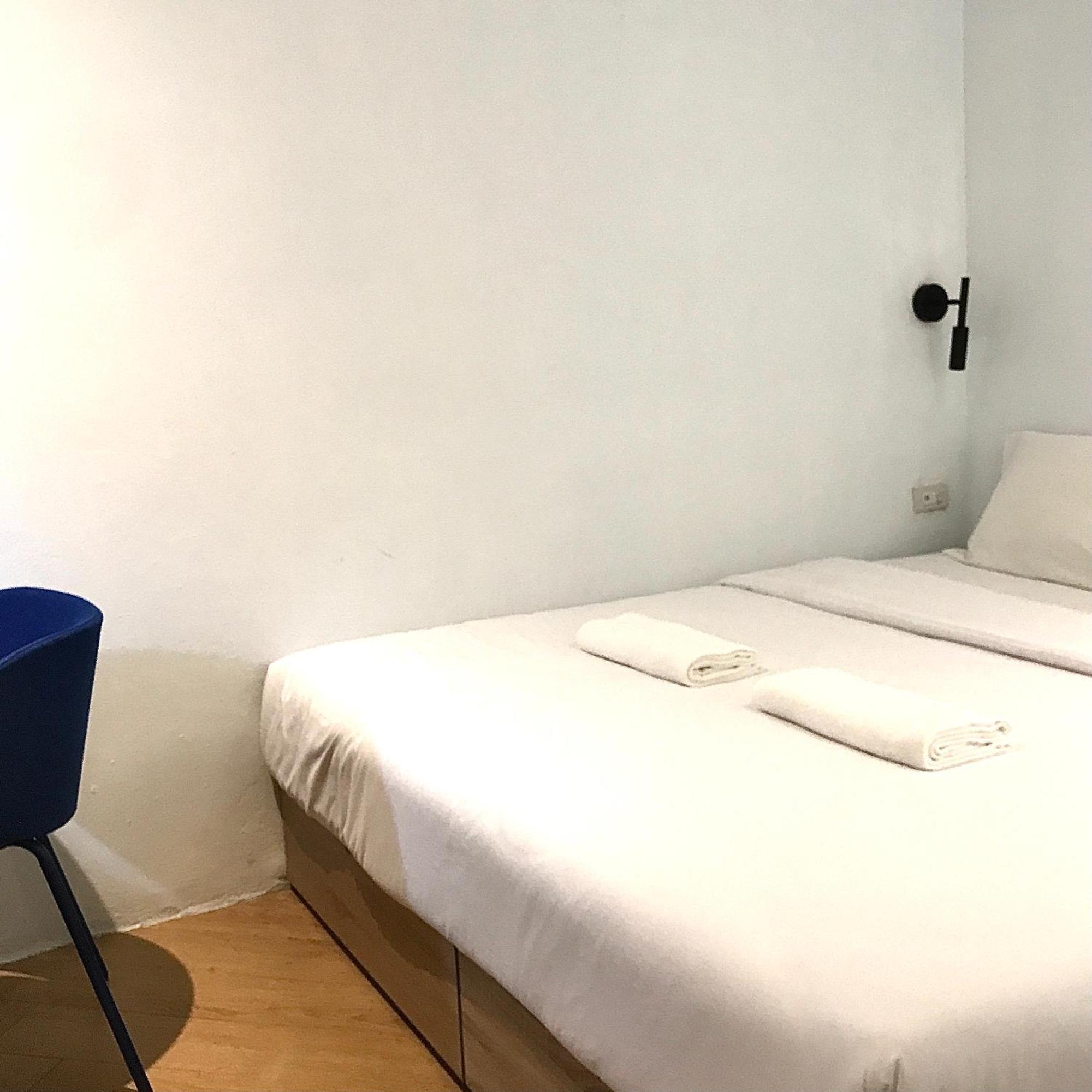 Beige Poshtels + Netflix Hostel Bangkok Ngoại thất bức ảnh