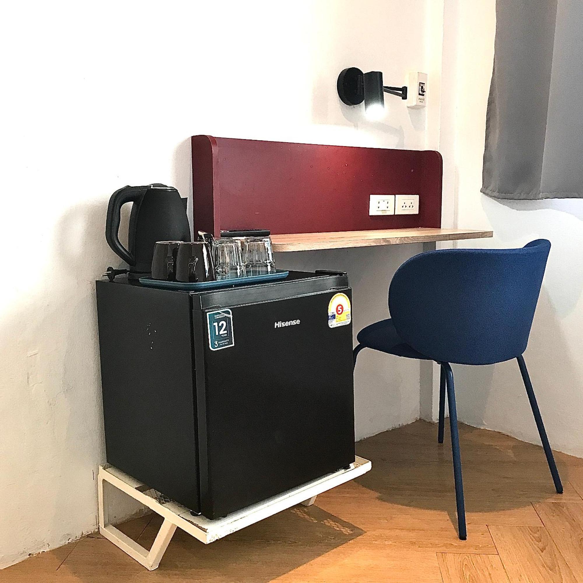 Beige Poshtels + Netflix Hostel Bangkok Ngoại thất bức ảnh