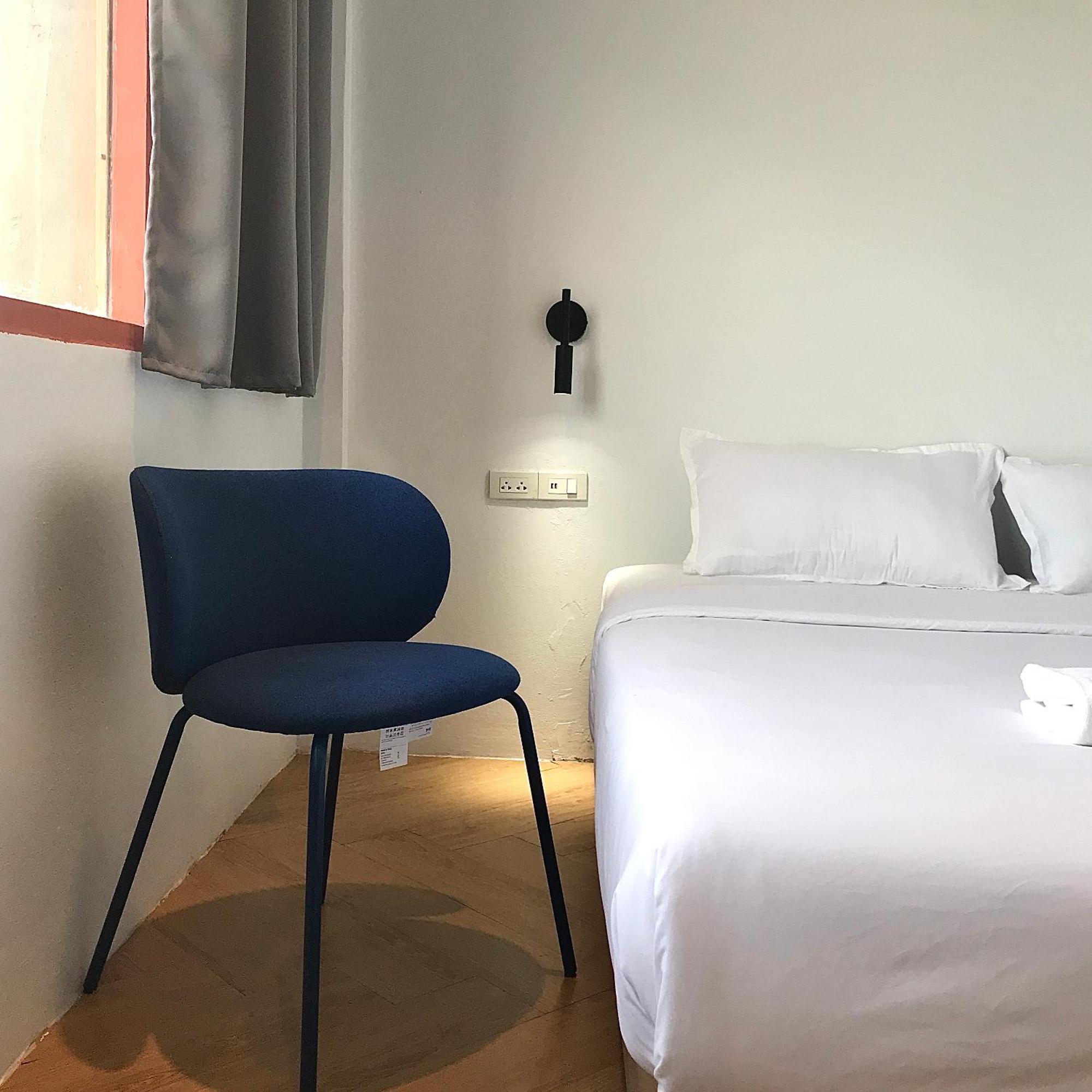 Beige Poshtels + Netflix Hostel Bangkok Ngoại thất bức ảnh