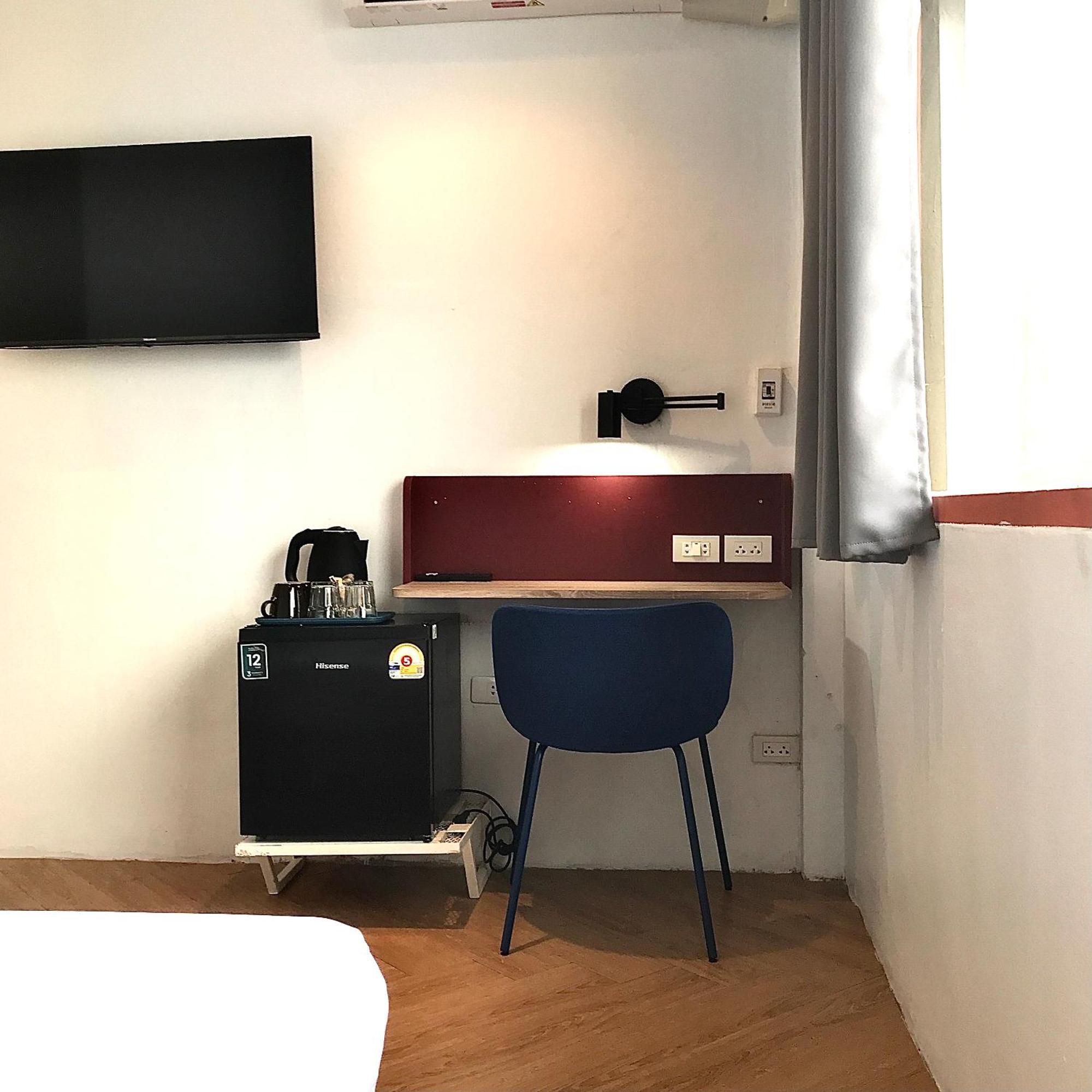 Beige Poshtels + Netflix Hostel Bangkok Ngoại thất bức ảnh