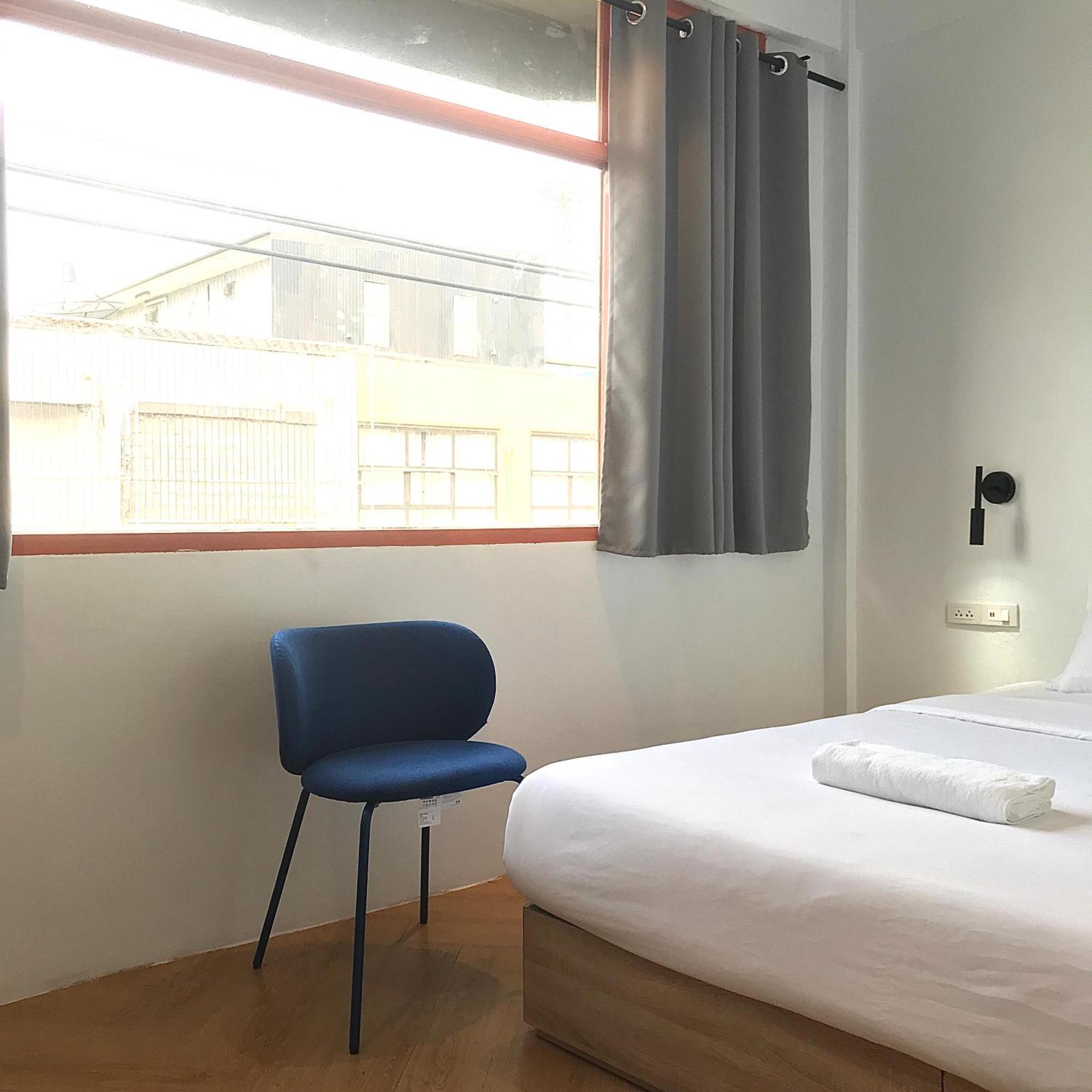 Beige Poshtels + Netflix Hostel Bangkok Ngoại thất bức ảnh