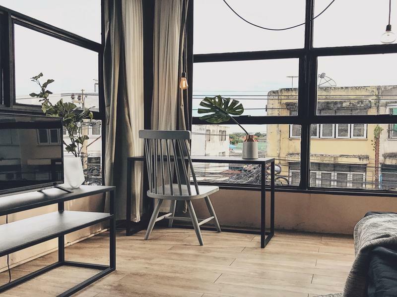 Beige Poshtels + Netflix Hostel Bangkok Ngoại thất bức ảnh