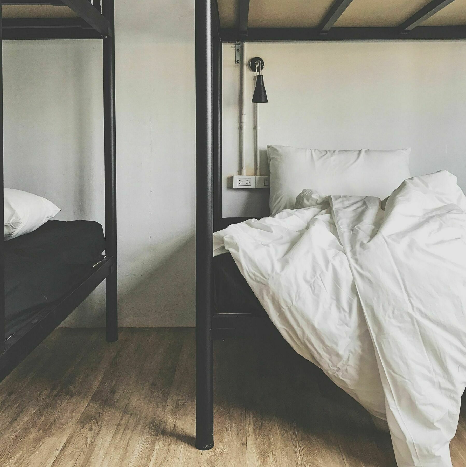 Beige Poshtels + Netflix Hostel Bangkok Ngoại thất bức ảnh