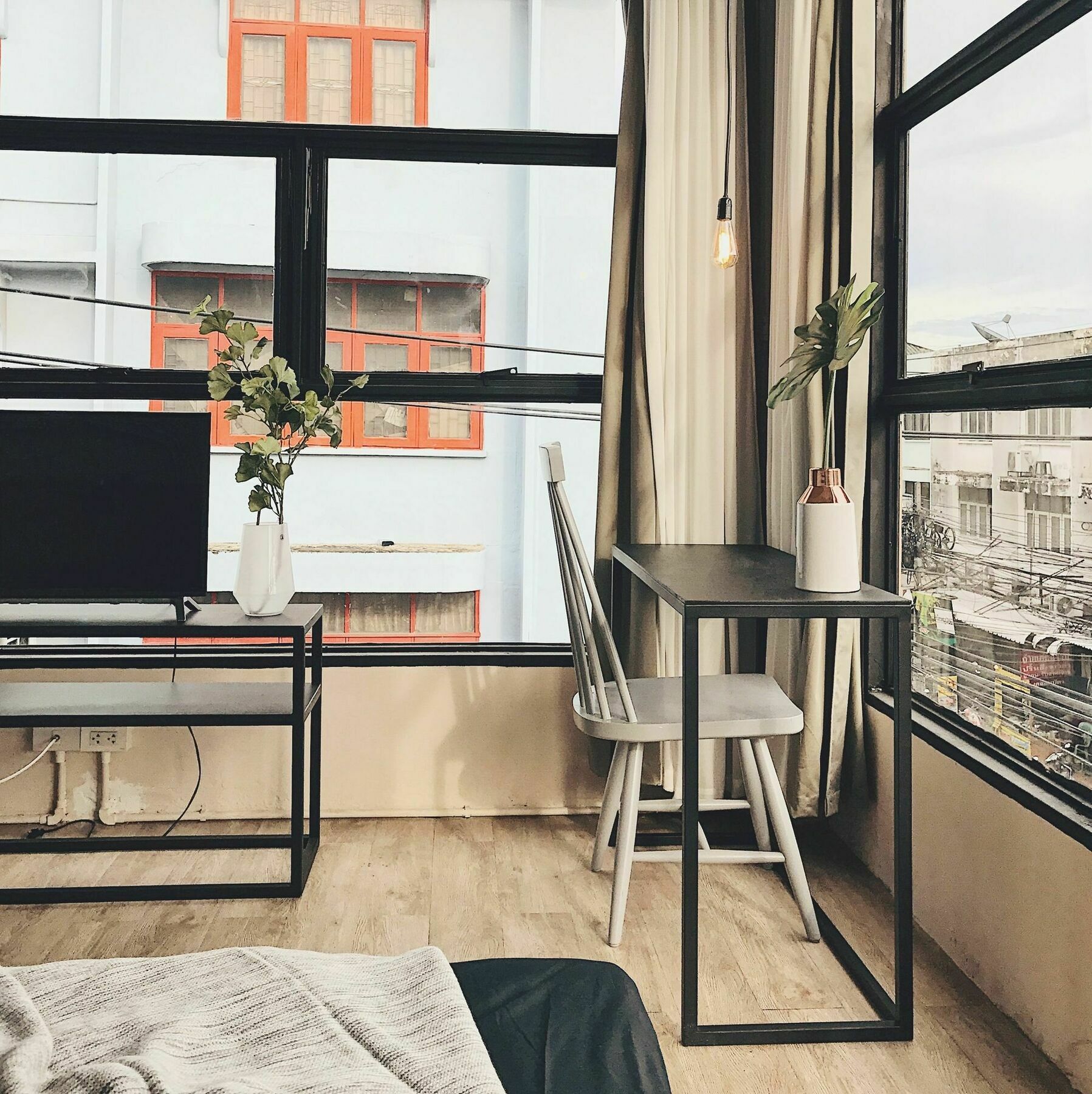 Beige Poshtels + Netflix Hostel Bangkok Ngoại thất bức ảnh